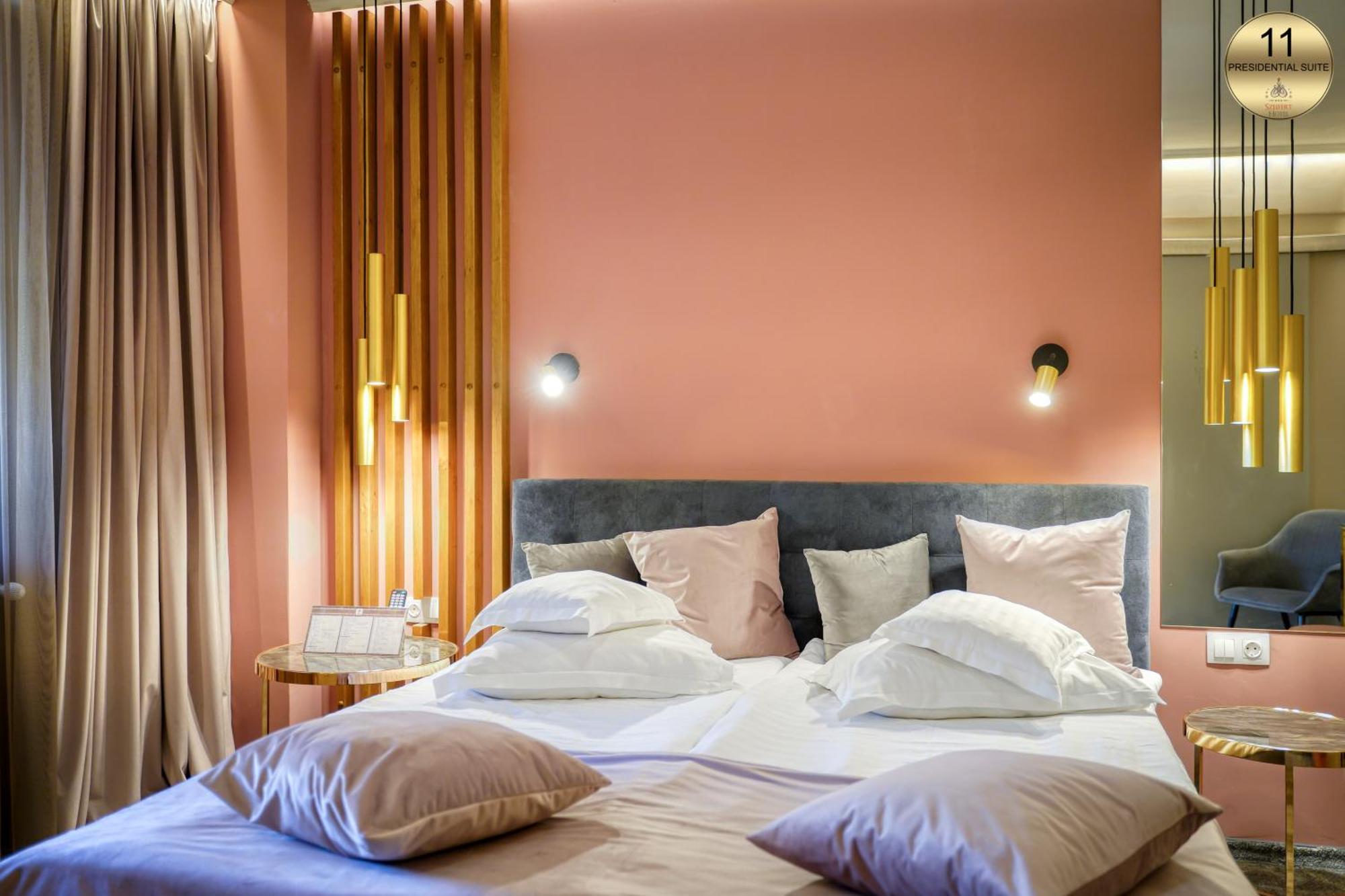 Hotel Szeifert سوفاتا المظهر الخارجي الصورة