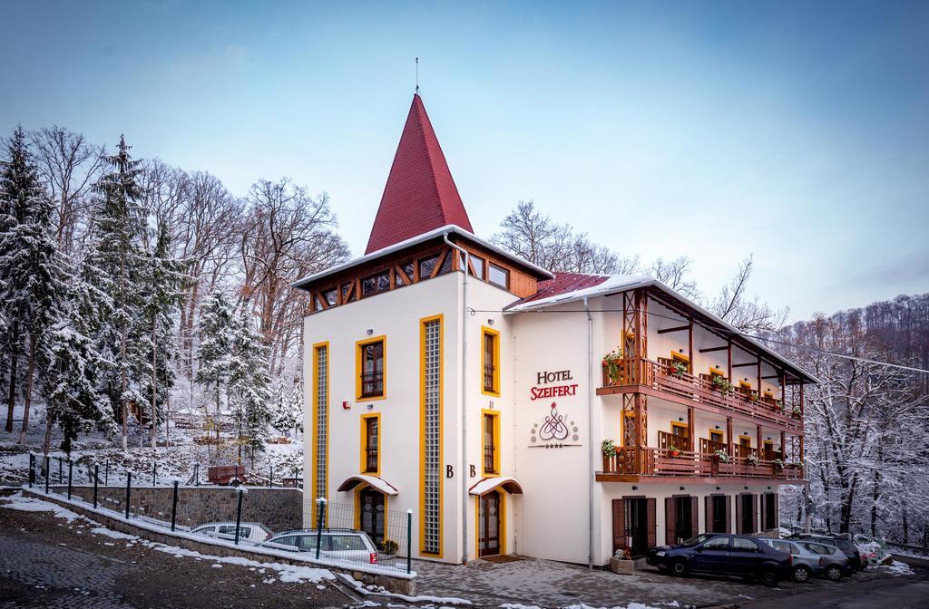 Hotel Szeifert سوفاتا المظهر الخارجي الصورة